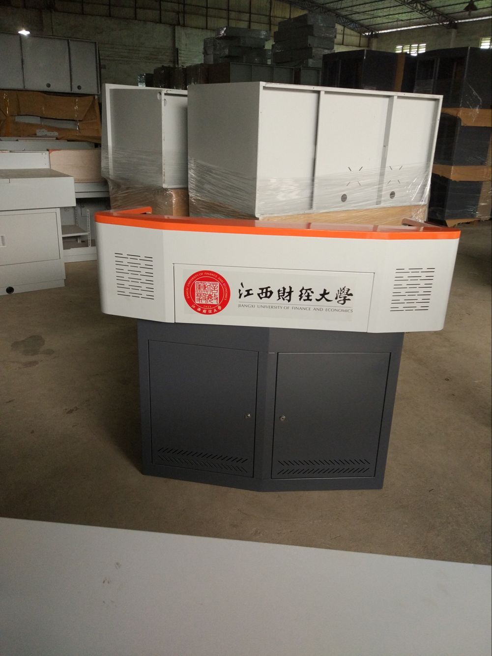 江西財(cái)經(jīng)大學(xué)批量新增多媒體講臺(tái)-東裕制造電教設(shè)備